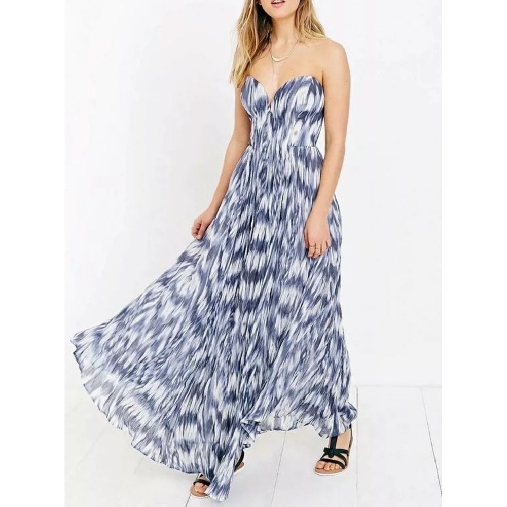 Urban Outfitters Kimchi Blue Maxi Dress